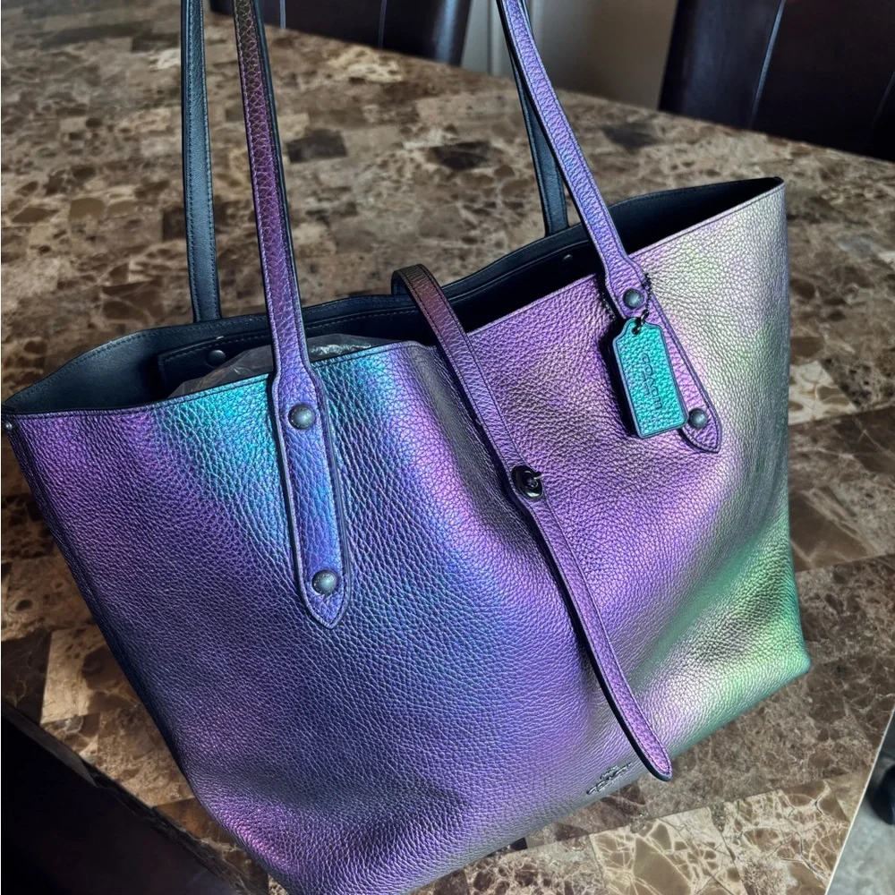 New Coach Iridescent Holographic Market Tote Bag - Picture 1 of 8